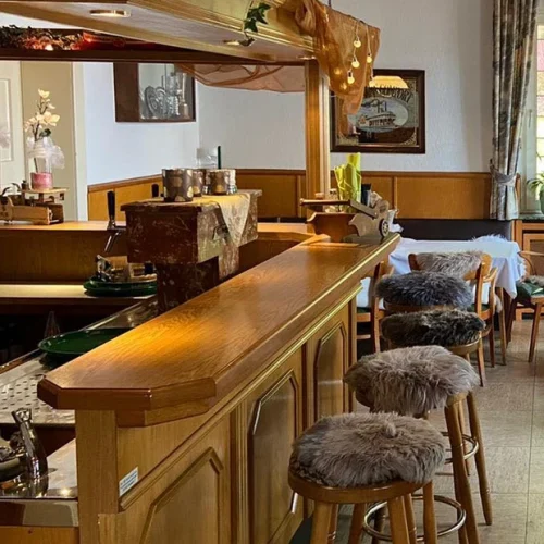 b2b9013c-30e4-41a9-97d3-380a0c012f70